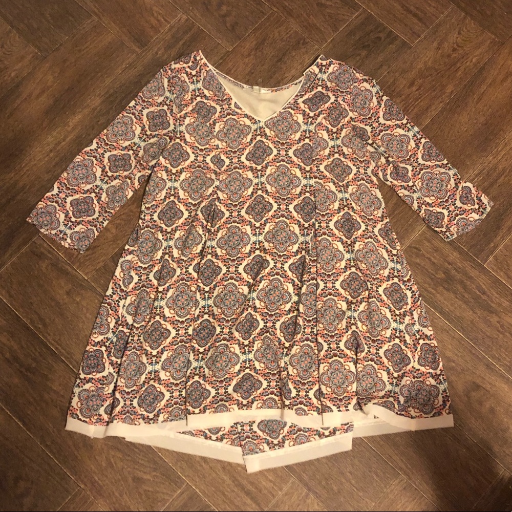 Boutique Entro Paisley Small women’s dress